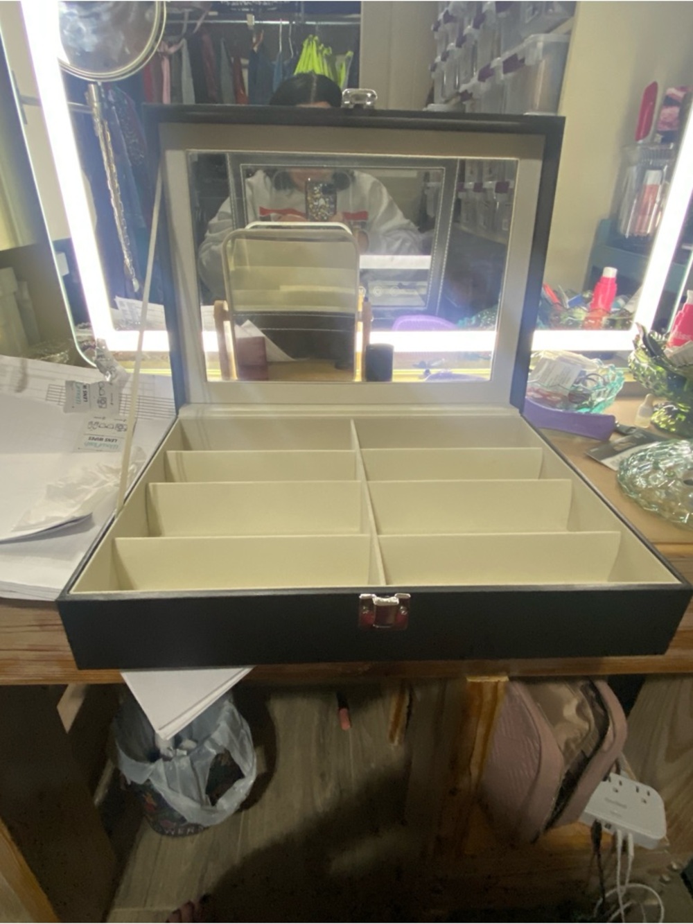 Black and Cream Sunglasses Case Organizer for Women - Picture 3 of 6